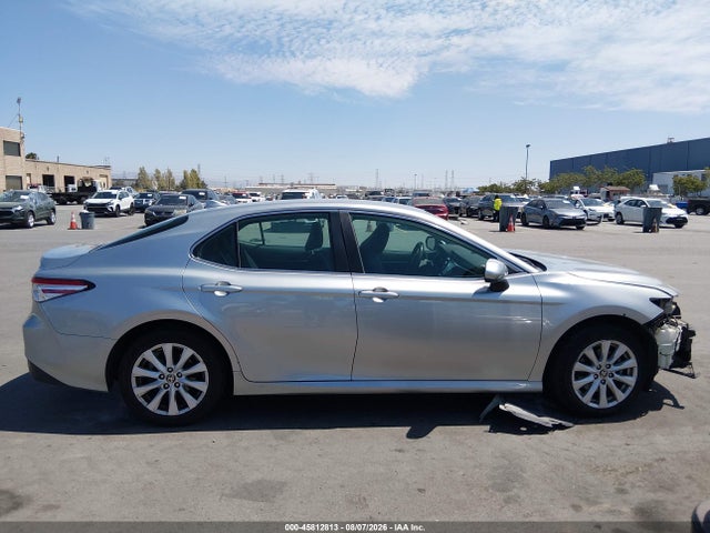 Toyota CAMRY LE 2020 4T1C11AK2LU980453 Image 13