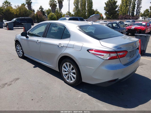 Toyota CAMRY LE 2020 4T1C11AK2LU980453 Image 3