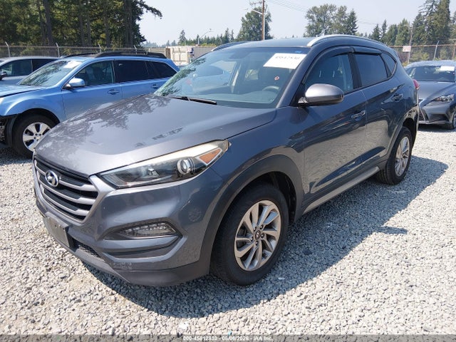 Hyundai TUCSON SE 2017 KM8J33A40HU266066 Image 2