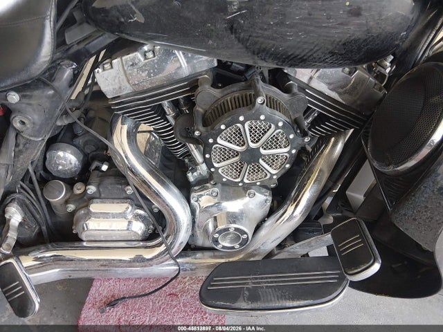 45812897 :رقم المزاد ، 1HD1KHM17FB603684 vin ، 2015 Harley-davidson Fltrx Road Glide مزاد بيع