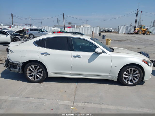 2018 Infiniti Q70 3.7 Luxe მანქანა იყიდება აუქციონზე, vin: JN1BY1AP5JM180995, აუქციონის ნომერი: 45812940