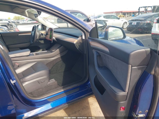 Продаж на аукціоні авто 2023 Tesla Model Y Awd/long Range Dual Motor All-wheel Drive, vin: 7SAYGDEE9PA166524, номер лоту: 45812950