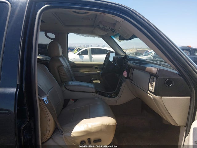 Продаж на аукціоні авто 2002 Cadillac Escalade Standard, vin: 1GYEC63T42R217775, номер лоту: 45812981