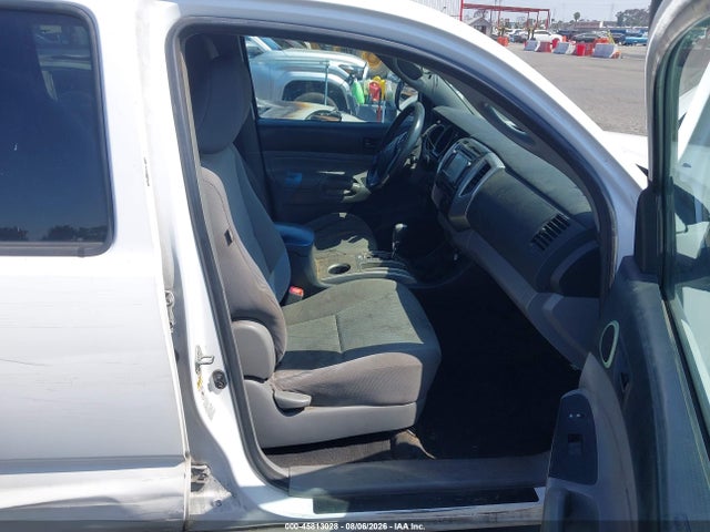 3TMKU4HN9FM045996 Toyota Tacoma Prerunner V6