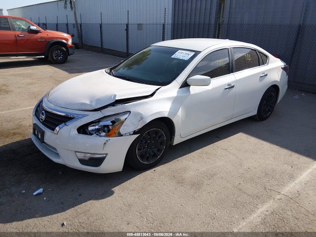 Nissan Altima 2.5 S 2015 1N4AL3AP1FN404287 Image 2