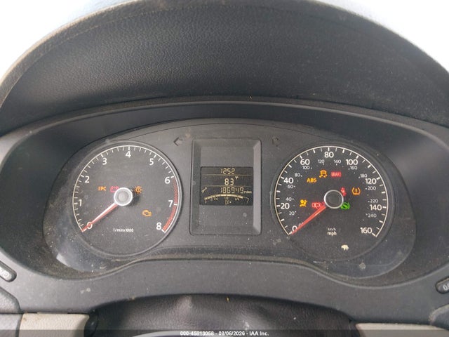 2013 Volkswagen Jetta 2.0l S მანქანა იყიდება აუქციონზე, vin: 3VW2K7AJ3DM236404, აუქციონის ნომერი: 45813058