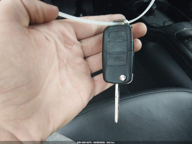 Продажа на аукционе авто 2010 Volkswagen New Beetle 2.5l, vin: 3VWRW3AL9AM002938, номер лота: 45813075