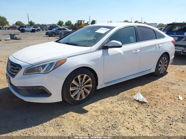 Hyundai Sonata Sport 2015 5NPE34AF7FH102964 Image 2