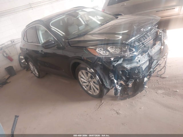 45813094 :رقم المزاد ، 1FMCU9J90NUB57591 vin ، 2022 Ford Escape Titanium مزاد بيع