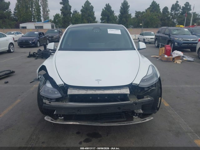 Продаж на аукціоні авто 2023 Tesla Model Y Awd/long Range Dual Motor All-wheel Drive, vin: 7SAYGDEE1PF962865, номер лоту: 45813117