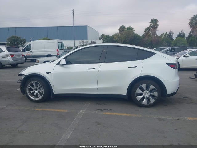 Продаж на аукціоні авто 2023 Tesla Model Y Awd/long Range Dual Motor All-wheel Drive, vin: 7SAYGDEE1PF962865, номер лоту: 45813117