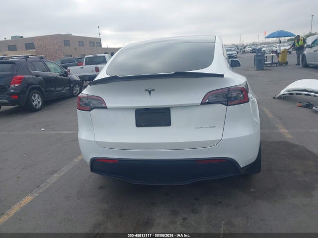 Продаж на аукціоні авто 2023 Tesla Model Y Awd/long Range Dual Motor All-wheel Drive, vin: 7SAYGDEE1PF962865, номер лоту: 45813117