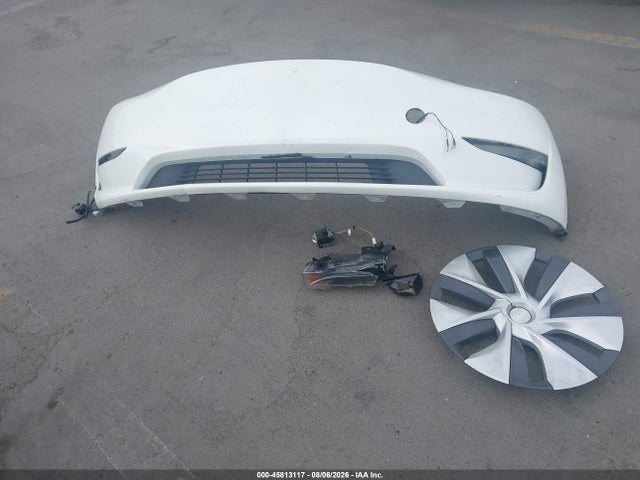 Продаж на аукціоні авто 2023 Tesla Model Y Awd/long Range Dual Motor All-wheel Drive, vin: 7SAYGDEE1PF962865, номер лоту: 45813117