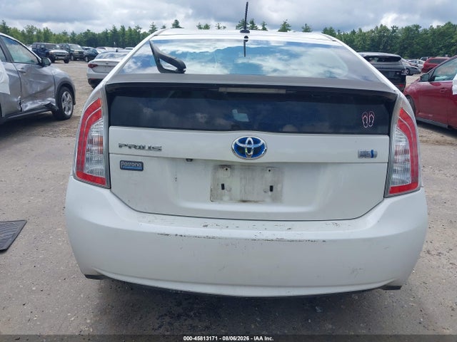 45813171 :رقم المزاد ، JTDKN3DU8D5623738 vin ، 2013 Toyota Prius Three Se مزاد بيع