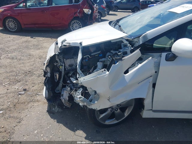 45813171 :رقم المزاد ، JTDKN3DU8D5623738 vin ، 2013 Toyota Prius Three Se مزاد بيع