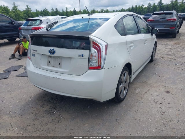 45813171 :رقم المزاد ، JTDKN3DU8D5623738 vin ، 2013 Toyota Prius Three Se مزاد بيع
