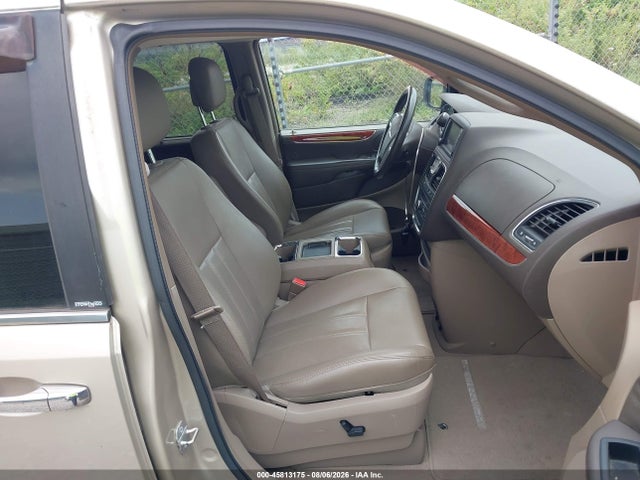 2014 Chrysler Town & Country Touring-l მანქანა იყიდება აუქციონზე, vin: 2C4RC1CG1ER204090, აუქციონის ნომერი: 45813175
