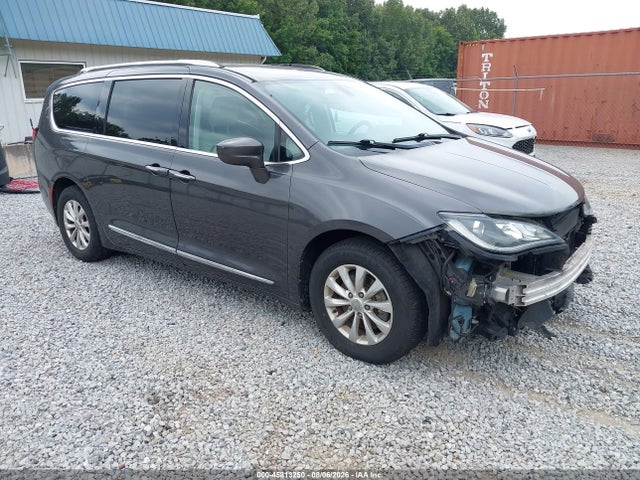 Aukcja sprzedaży 2018 Chrysler Pacifica Touring L, vin: 2C4RC1BG7JR261602, numer aukcji: 45813250