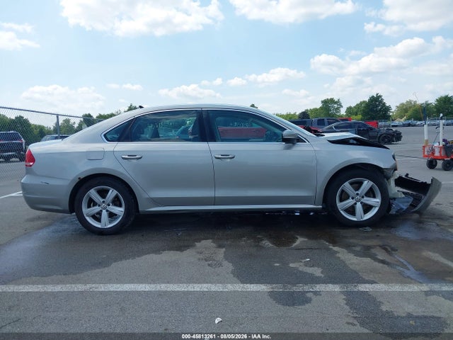 2013 Volkswagen Passat 2.5l Se მანქანა იყიდება აუქციონზე, vin: 1VWBP7A34DC074724, აუქციონის ნომერი: 45813261