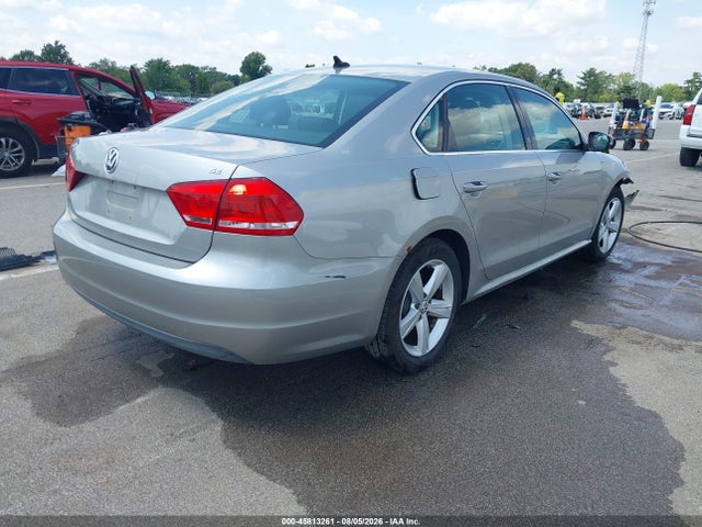 2013 Volkswagen Passat 2.5l Se მანქანა იყიდება აუქციონზე, vin: 1VWBP7A34DC074724, აუქციონის ნომერი: 45813261