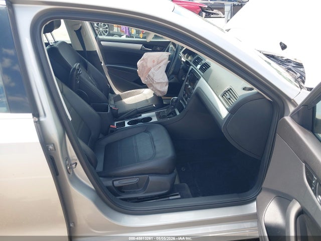 2013 Volkswagen Passat 2.5l Se მანქანა იყიდება აუქციონზე, vin: 1VWBP7A34DC074724, აუქციონის ნომერი: 45813261