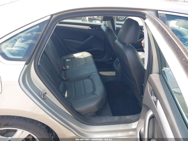 2013 Volkswagen Passat 2.5l Se მანქანა იყიდება აუქციონზე, vin: 1VWBP7A34DC074724, აუქციონის ნომერი: 45813261