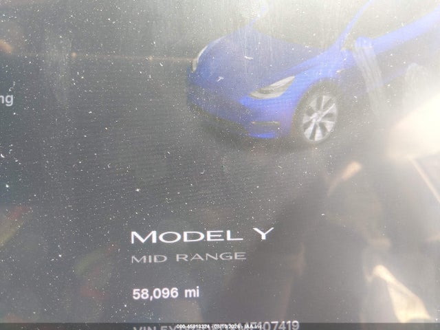 2021 Tesla Model Y Standard Range Rear-wheel Drive მანქანა იყიდება აუქციონზე, vin: 5YJYGDEDXMF107419, აუქციონის ნომერი: 45813324