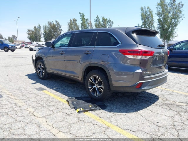 Toyota Highlander Le Plus 2018 5TDZZRFH1JS252448 Image 3