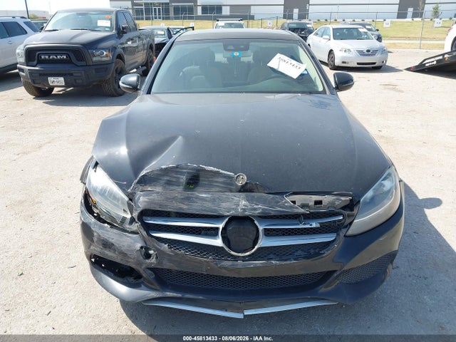 45813433 :رقم المزاد ، 55SWF4JB3HU196799 vin ، 2017 Mercedes-benz C 300 مزاد بيع