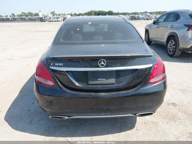 45813433 :رقم المزاد ، 55SWF4JB3HU196799 vin ، 2017 Mercedes-benz C 300 مزاد بيع