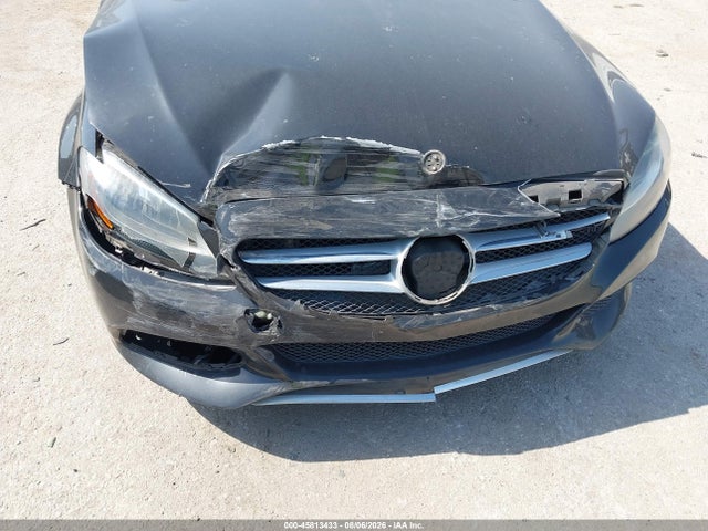 45813433 :رقم المزاد ، 55SWF4JB3HU196799 vin ، 2017 Mercedes-benz C 300 مزاد بيع