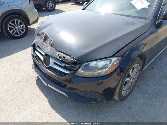 45813433 :رقم المزاد ، 55SWF4JB3HU196799 vin ، 2017 Mercedes-benz C 300 مزاد بيع