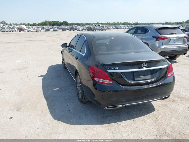 45813433 :رقم المزاد ، 55SWF4JB3HU196799 vin ، 2017 Mercedes-benz C 300 مزاد بيع