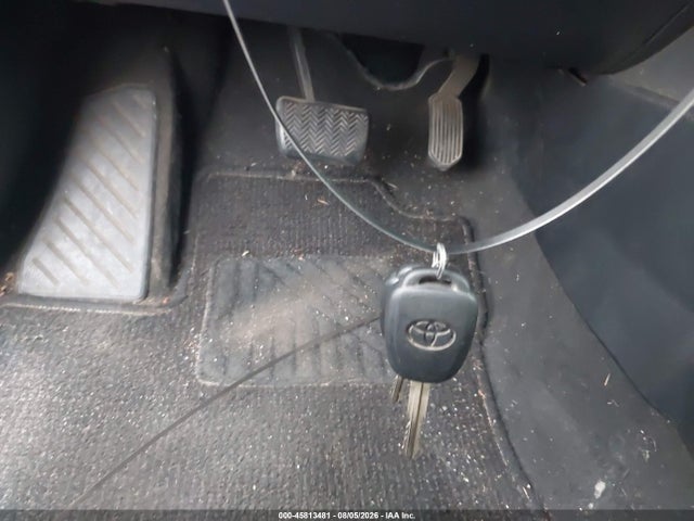 2T1BURHE5JC006269 Toyota COROLLA LE
