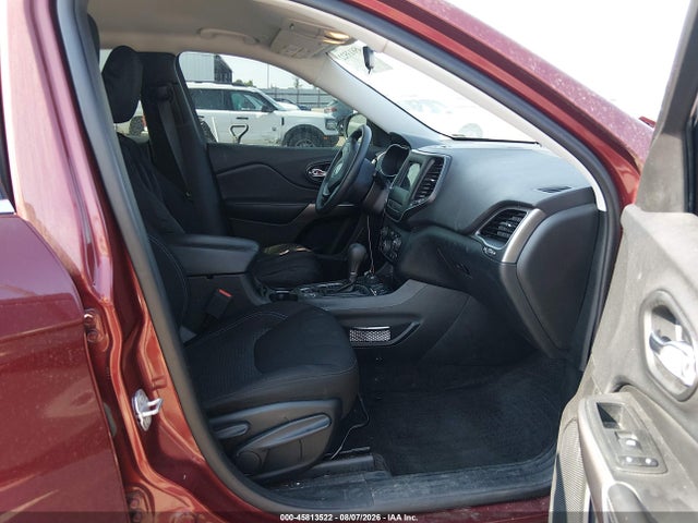 45813522 :رقم المزاد ، 1C4PJMCB8KD212012 vin ، 2019 Jeep Cherokee Latitude 4x4 مزاد بيع