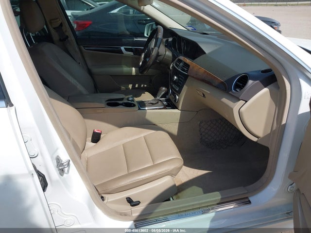 45813602 :رقم المزاد ، WDDGF4HB8DA768115 vin ، 2013 Mercedes-benz C 250 Sport مزاد بيع