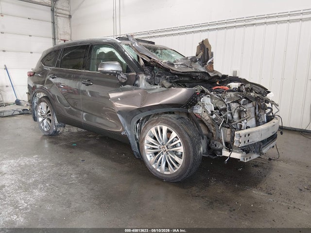Toyota Highlander Hybrid Platinum 2024 5TDEBRCH9RS633323 zdjęcie główne