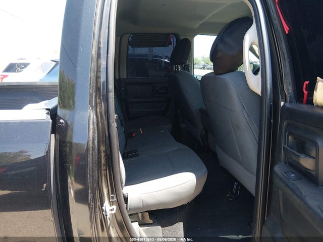 45813643 :رقم المزاد ، 1C6RR6FG3HS855867 vin ، 2017 Ram 1500 Express  4x2 6'4 Box مزاد بيع