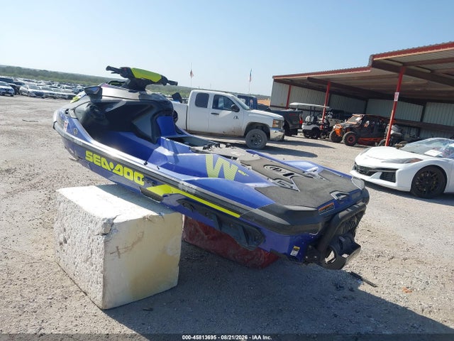 45813695 :رقم المزاد ، YDV49783B020 vin ، 2020 Seadoo Wake Pro 230 مزاد بيع