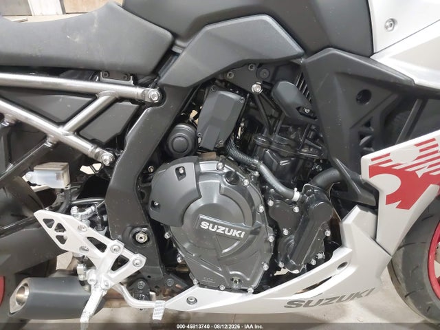 45813740 :رقم المزاد ، JS1EM13B0R7103303 vin ، 2024 Suzuki Gsx800 F مزاد بيع