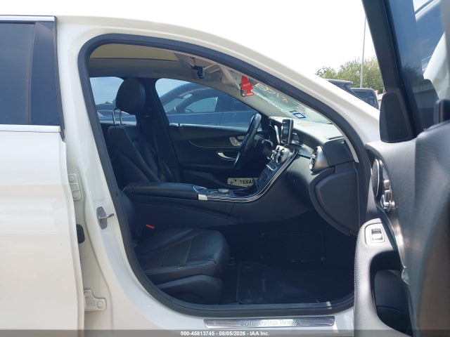 45813745 :رقم المزاد ، 55SWF4JB6HU207844 vin ، 2017 Mercedes-benz C 300 مزاد بيع
