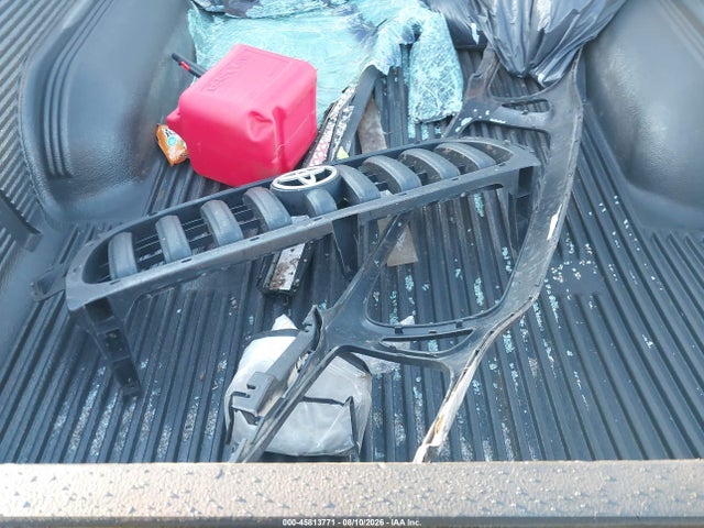 45813771 :رقم المزاد ، 5TEWN72N22Z094382 vin ، 2002 Toyota Tacoma Base V6 مزاد بيع