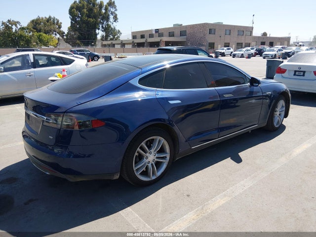 45813792 :رقم المزاد ، 5YJSA1E15FF113885 vin ، 2015 Tesla Model S 60/70/85 مزاد بيع