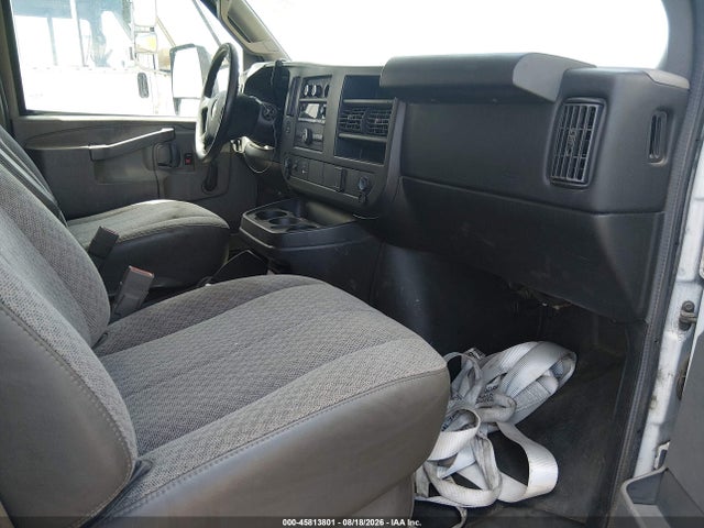 Продажа на аукционе авто 2016 Chevrolet Express Cutaway 4500, vin: 1GB6GUCG5G1197679, номер лота: 45813801