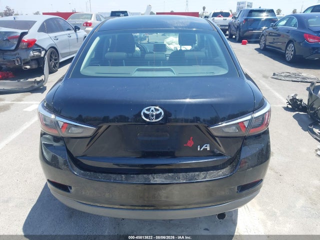 3MYDLBYV4JY308625 Toyota YARIS IA