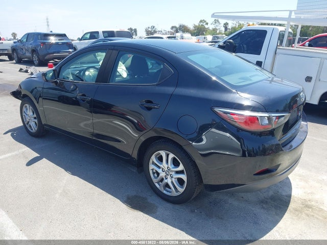 3MYDLBYV4JY308625 Toyota YARIS IA