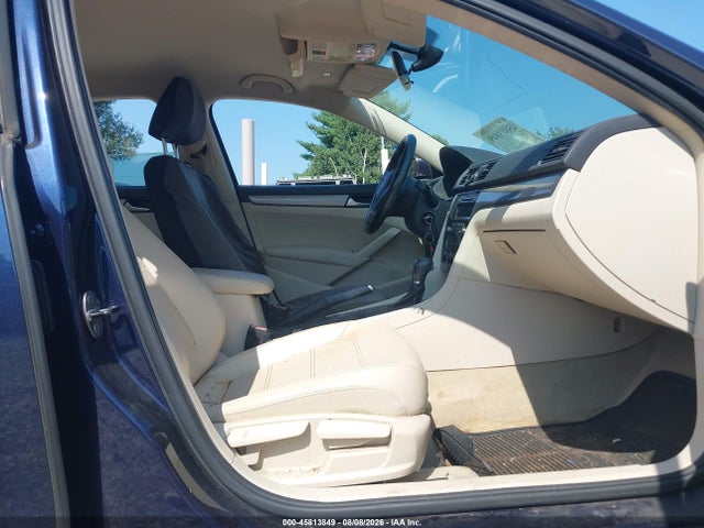 1VWAS7A36EC119867 Volkswagen Passat 1.8t Wolfsburg Edition