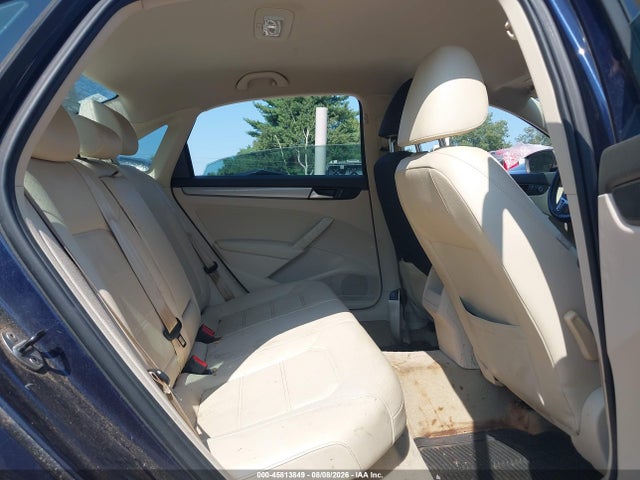 1VWAS7A36EC119867 Volkswagen Passat 1.8t Wolfsburg Edition