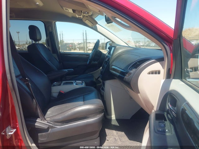 2012 Chrysler Town & Country Touring მანქანა იყიდება აუქციონზე, vin: 2C4RC1BG8CR383243, აუქციონის ნომერი: 45813855