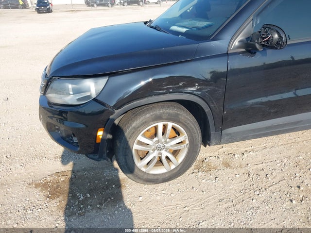 45813895 :رقم المزاد ، WVGBV7AX0GW537470 vin ، 2016 Volkswagen Tiguan S مزاد بيع
